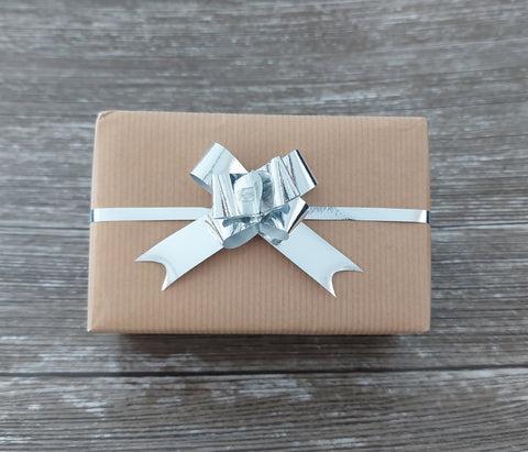 Silver gift wrap shop bows